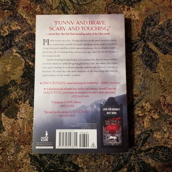 2 YA novels, The Replacement, Paper Valentine by Brenna Yovanoff dark fantasy - Picture 3 of 9